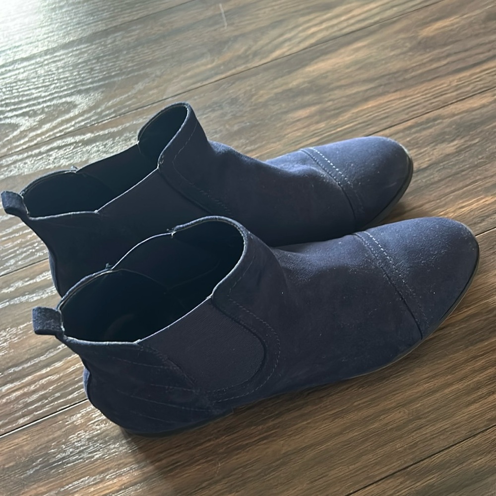 Unisa booties